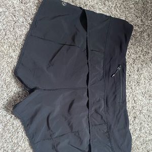 Lululemon size 6 speed up shorts black